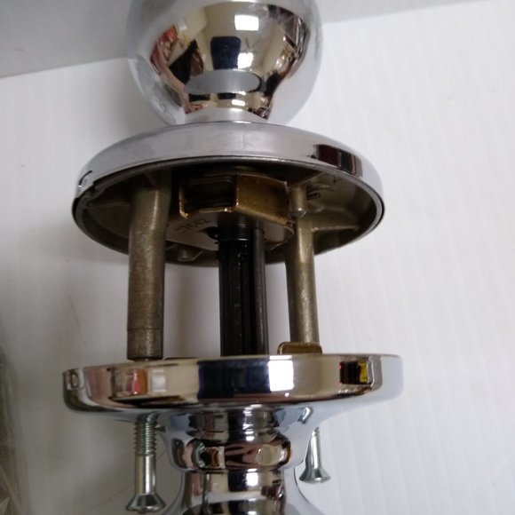 Kwikset Polo Round Privacy Door Knob Chrome - Picture 6 of 13